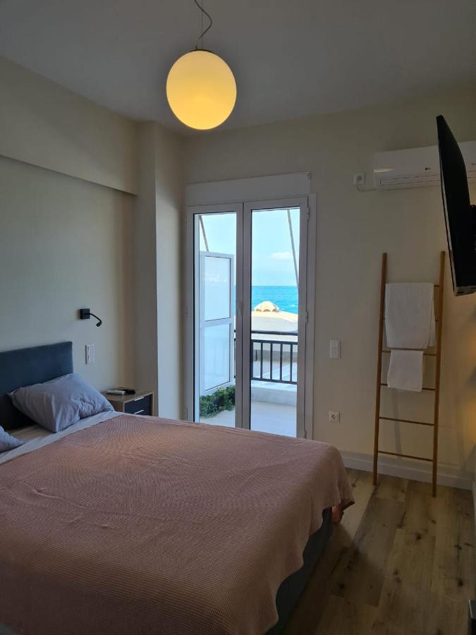 Grace Seaside Apartment Loutraki  Exterior photo