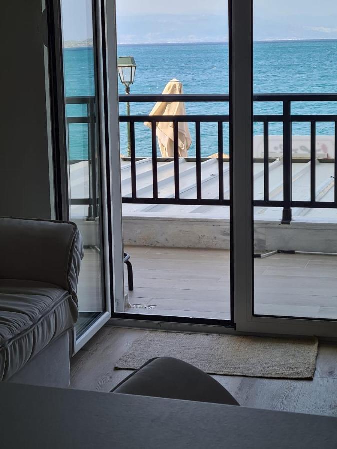 Grace Seaside Apartment Loutraki  Exterior photo