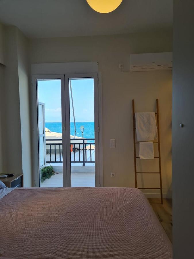 Grace Seaside Apartment Loutraki  Exterior photo